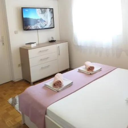 Jurilj Apartment