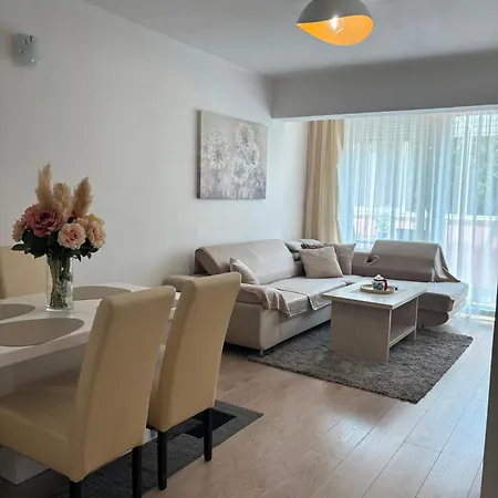 Jurilj Apartment *