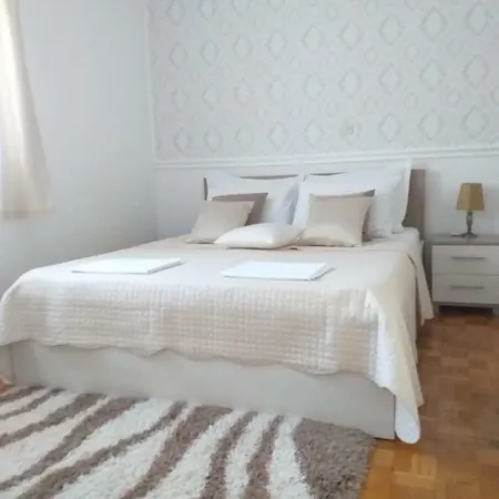 Jurilj * Makarská