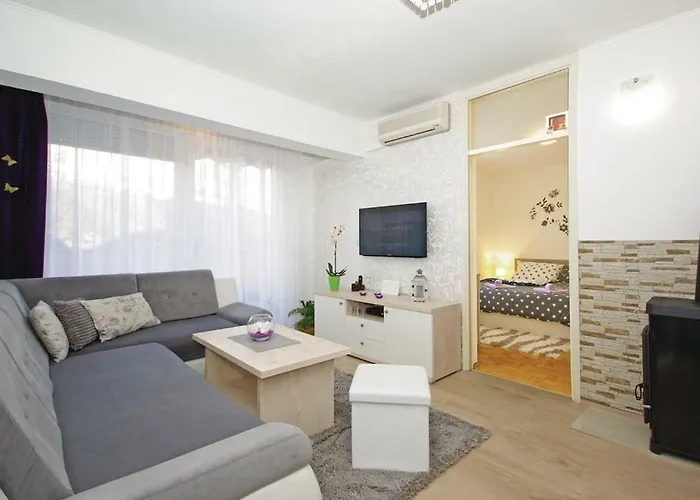 Apartment Jurilj Makarska